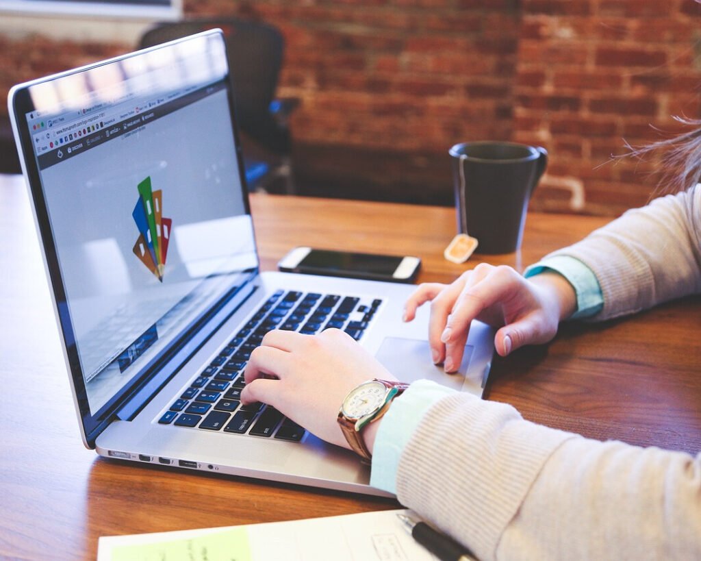 How to Use a Laptop for Beginners: A Step-by-Step Guide